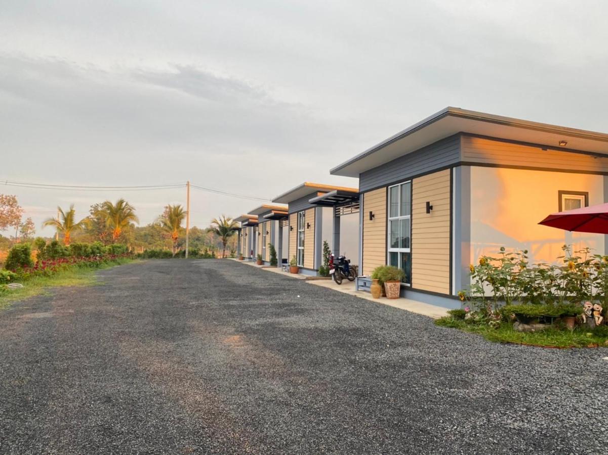 Ok Farm Resort Det Udom Εξωτερικό φωτογραφία
